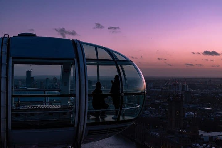 London Eye Ticket and Audio Tour with a City Walk