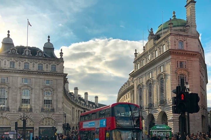 London Sightseeing Tour with Tower of London Ticket