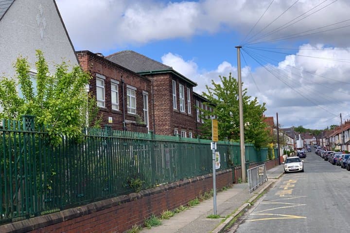 This is John Lennon's story - Private Beatles tour in Liverpool