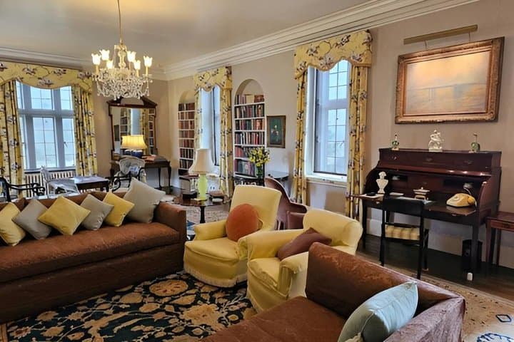 Explore Winston Churchill's Chartwell House Private Tour