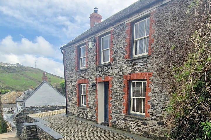 Doc Martin Filming Locations: A Port Isaac Audio Tour