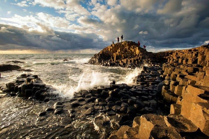 Giant’s Causeway and Titanic Experience from Belfast Port