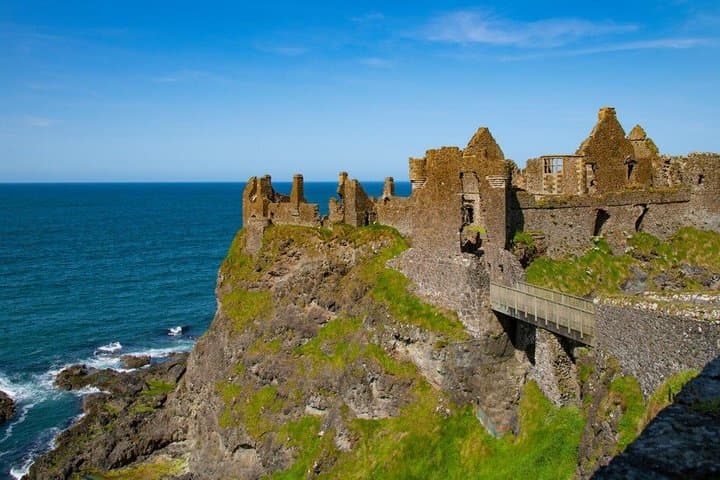 Giant’s Causeway and Titanic Experience from Belfast Port
