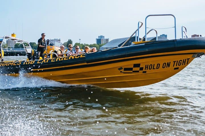 Speedboat Cruise Tour: Embankment OR Westminster Pier -70 minutes