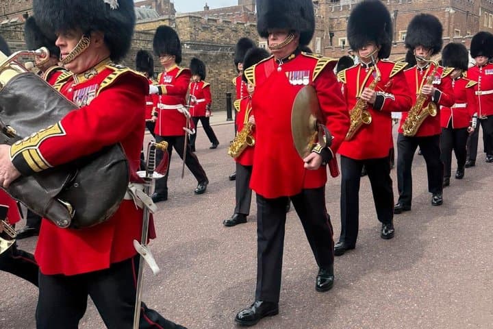 London Changing of the Guard Guided Tour