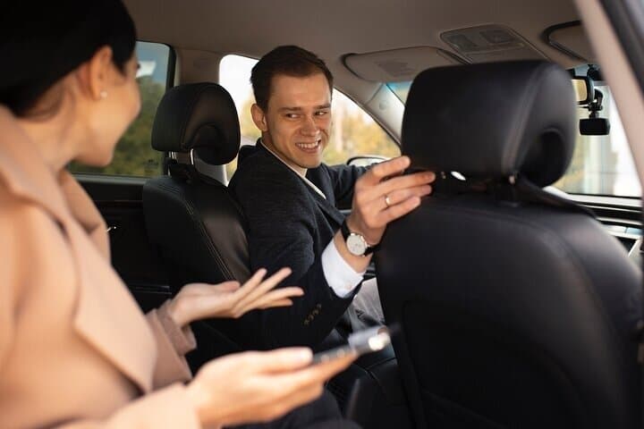 1 to 8 People Private Transfer from or to Edinburgh Airport