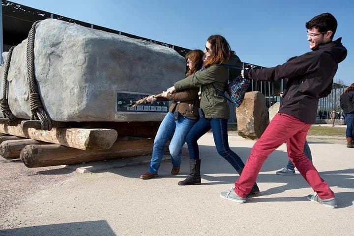 Stonehenge and Bath Tour from London