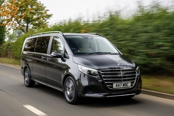 London: Luxury Chauffeured Minivan — Private Full-Day Hire