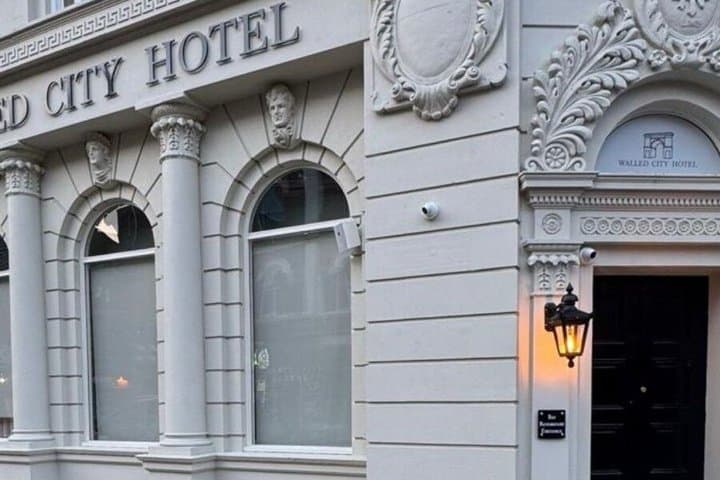 Luxury Belfast to Dublin Private Transfer