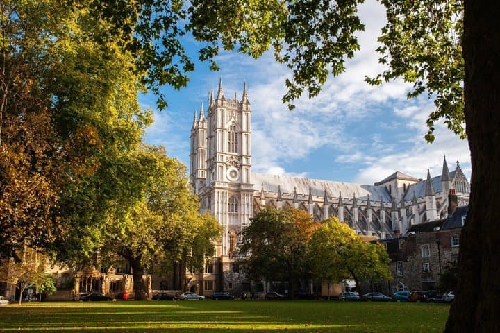 London Highlights Walking Tour with Westminster Abbey Entry