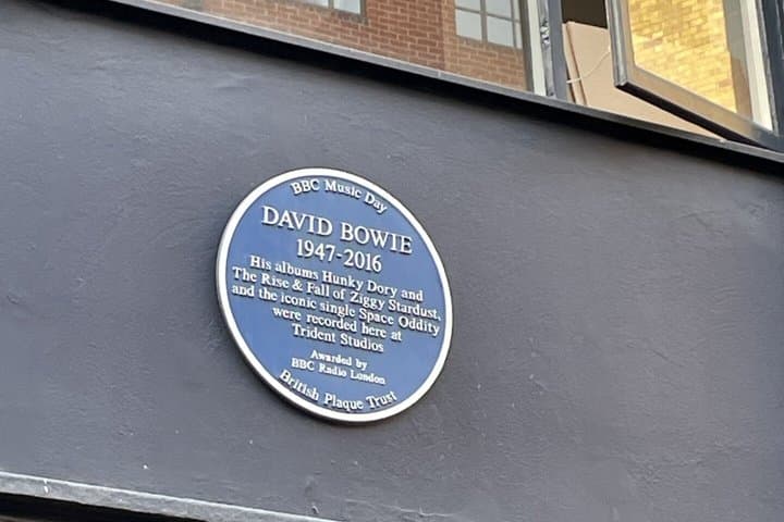 David Bowie Walking Tour The London Boy who became a Starman