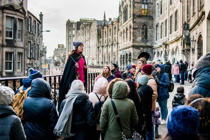 Exclusive Small Group Guided Edinburgh Potter Tour
