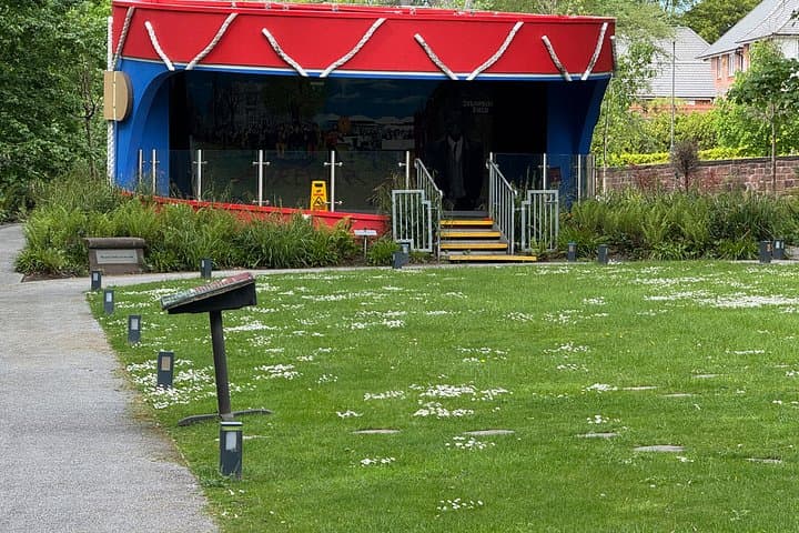 Magical Liverpool Beatles Tour; Penny Lane, Strawberry Field etc