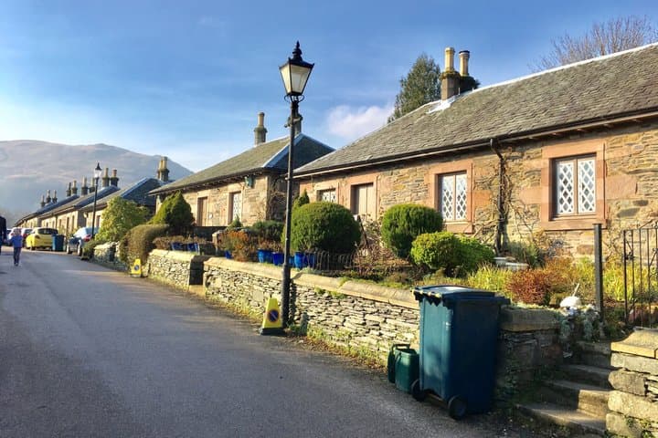 Loch Lomond:Guided Luss Village Walk-Viking Stone & Local Stories