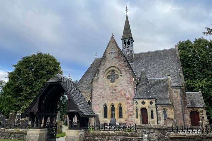 Loch Lomond:Guided Luss Village Walk-Viking Stone & Local Stories