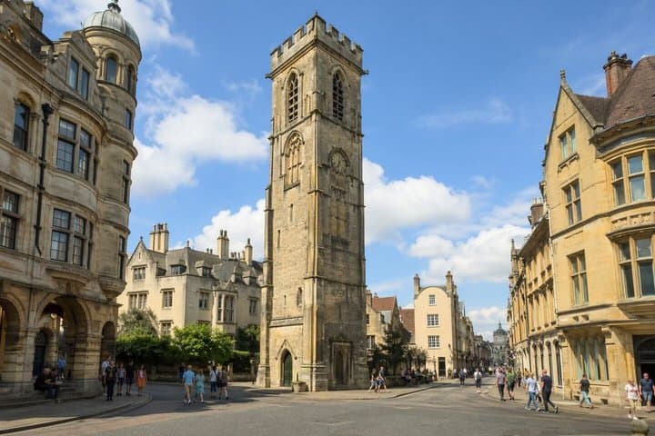 Discover Oxford And The Cotswolds: A Self-Guided Tour