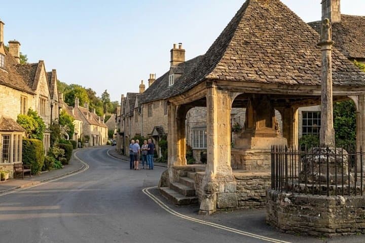 Discover Oxford And The Cotswolds: A Self-Guided Tour