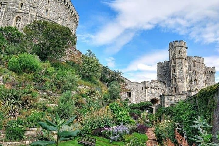 Windsor Castle Tour from Gatwick with Private Transfer