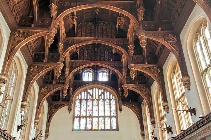 Private Hampton Court Palace Tour from London by Black Taxi