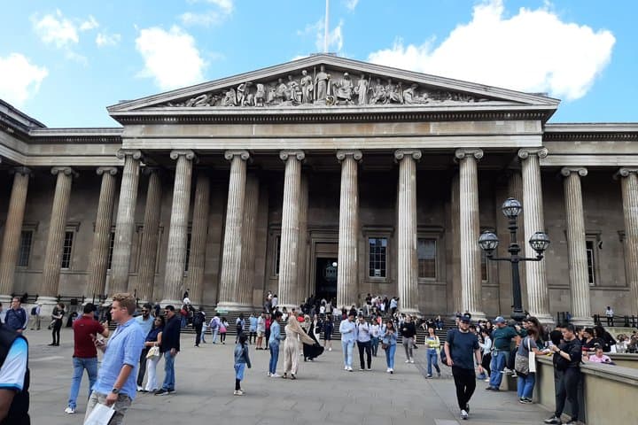 Historian's British Museum Tour in English & Spanish