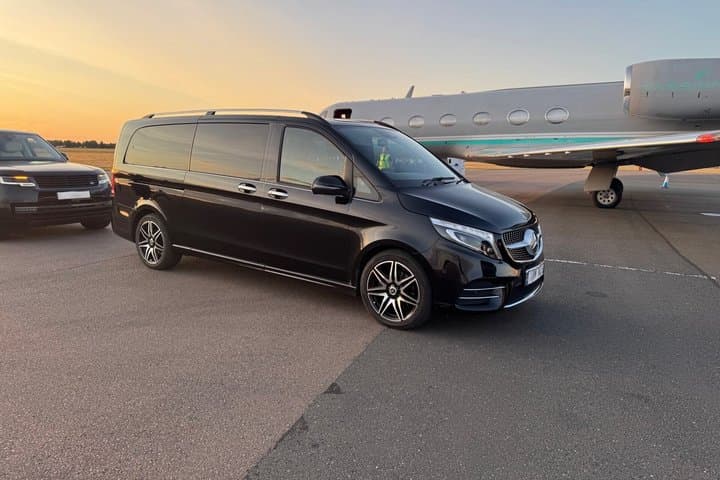 Private Transfer from Heathrow Airport to Aynho Park Oxfordshire