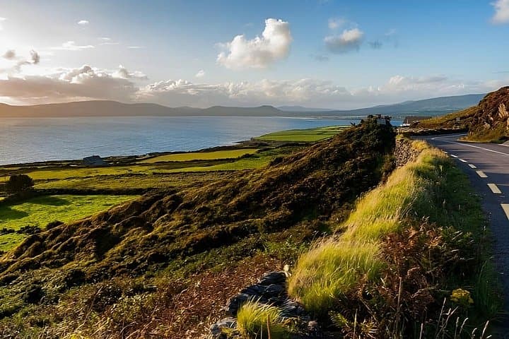 Private Belfast to Dublin Luxury Minivan Transfer