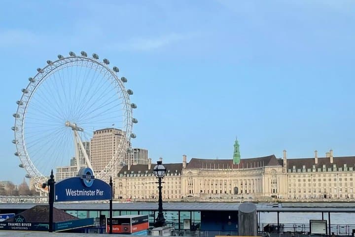 Westminster with Stephen Fry: Audio Tour by a National Treasure