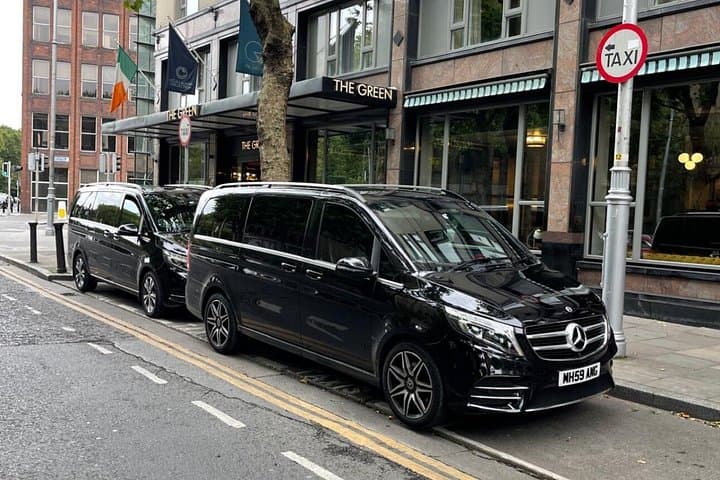 Minibus Transfer: Belfast to Dublin for Up to 12 Passengers