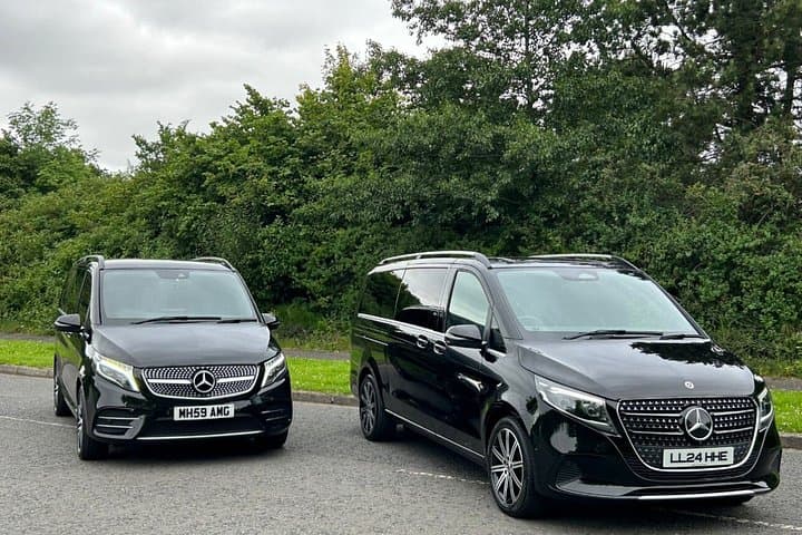 Minibus Transfer: Belfast to Dublin for Up to 12 Passengers