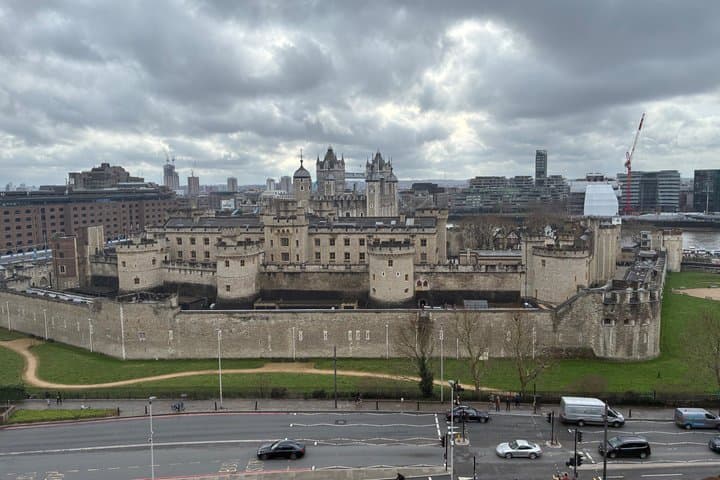 The Big 5 London Tour Explore Iconic Sights in a Black Cab