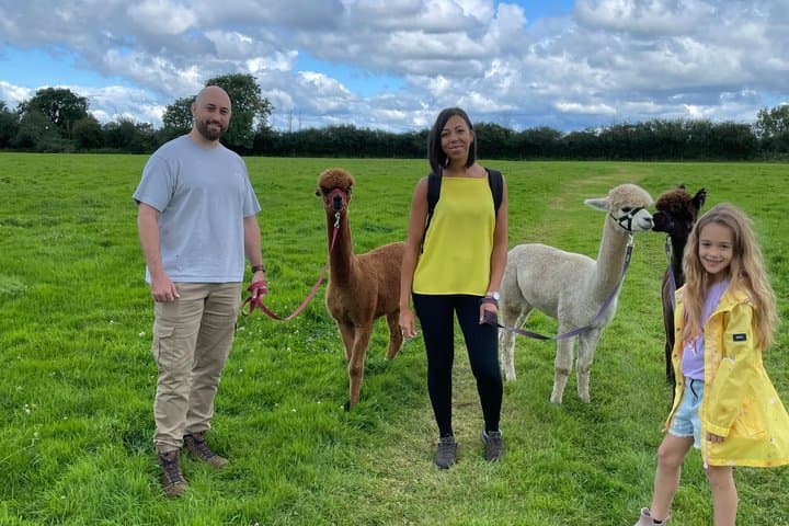Private 1-Hour Alpaca Walking Experience