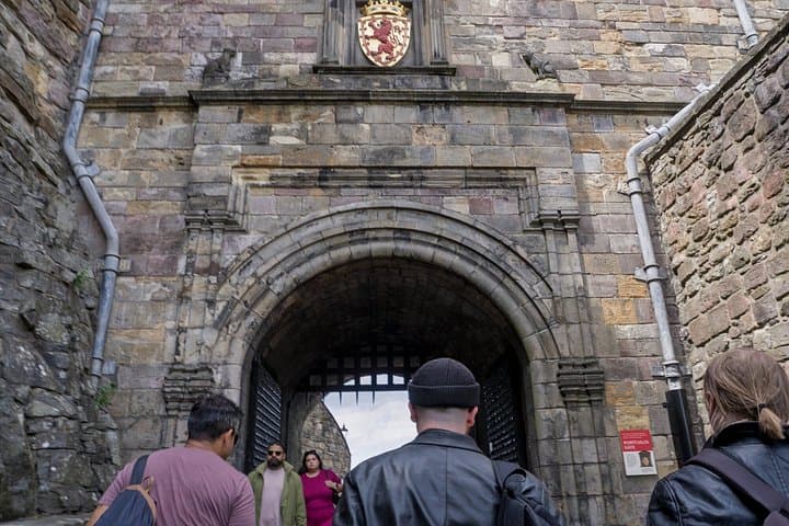 Edinburgh Castle and Royal Mile Guided Tour + Entry Ticket