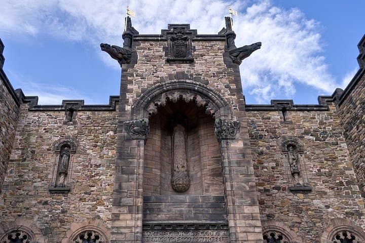 Edinburgh Castle and Royal Mile Guided Tour + Entry Ticket