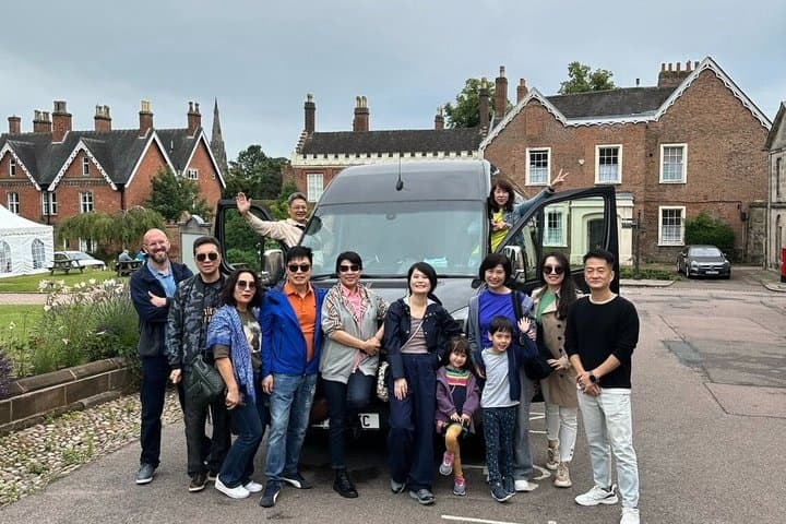 Private Stonehenge Bath&Cotsworlds Day Tour from London 14 guests