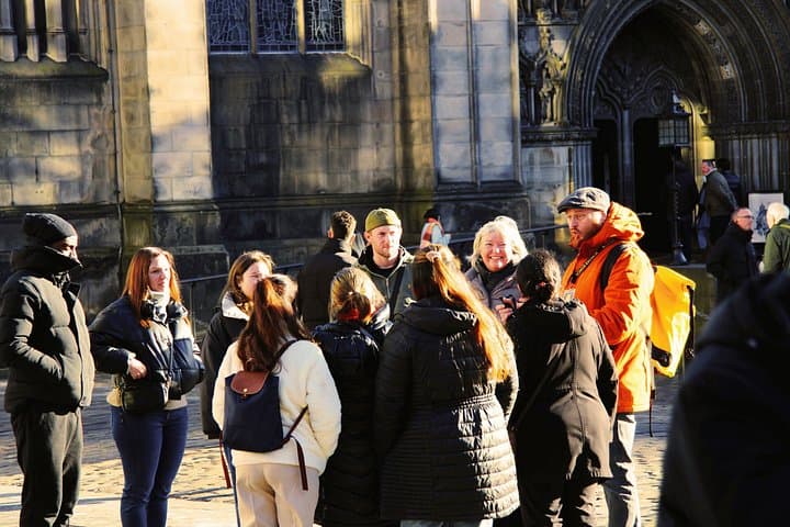 History of Edinburgh Walking Tour: With A Comedian