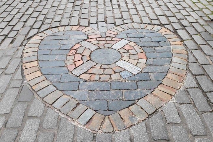 Edinburgh History and Photography Tour of the Royal Mile