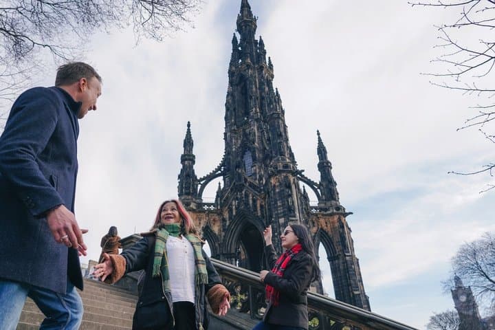 Edinburgh Layover Tour: Private & Personalized with Transfers