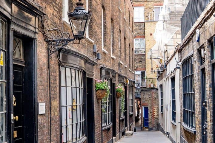 London: Harry Potter Movie Locations - Private Walking Tour