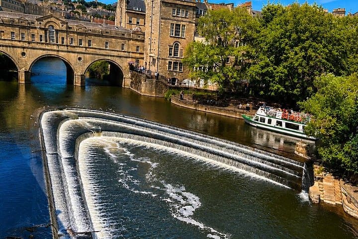 London: Cotswolds, Bath, and Stonehenge Small-Group Day Trip
