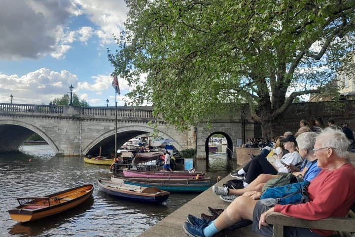 Explore Ted Lasso and Richmond upon Thames Private Tour