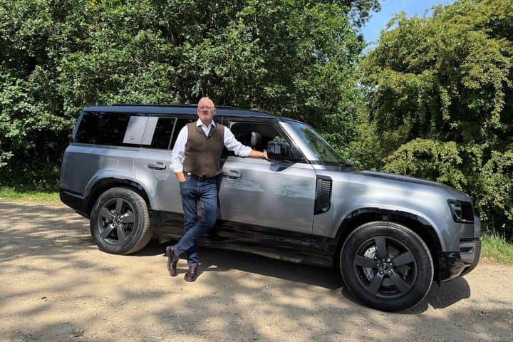 Explore Ted Lasso and Richmond upon Thames Private Tour