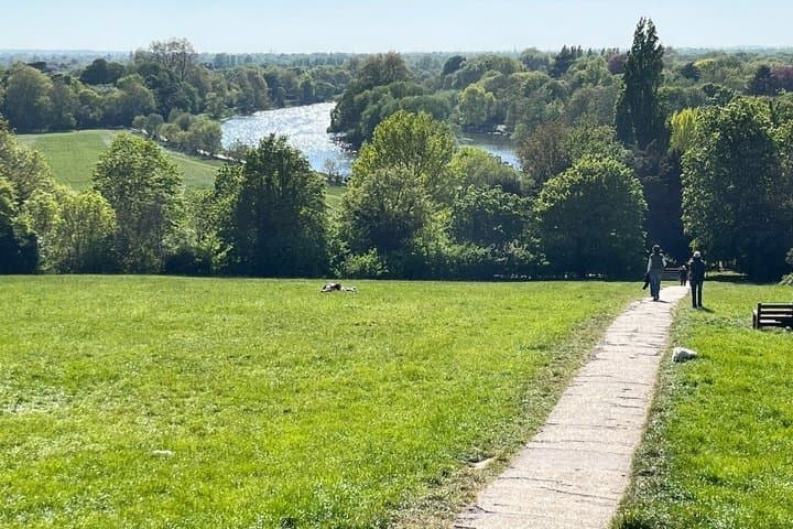 Improbable Richmond Royals Rebels and Rockstars London Walk