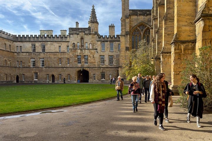Spanish: Harry Potter Tour of Oxford including New College