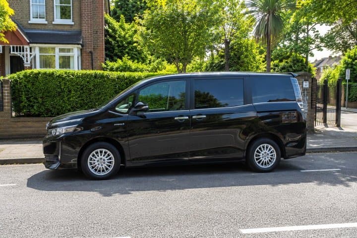 London: Private Transfer Southampton Port & Heathrow Airport/City