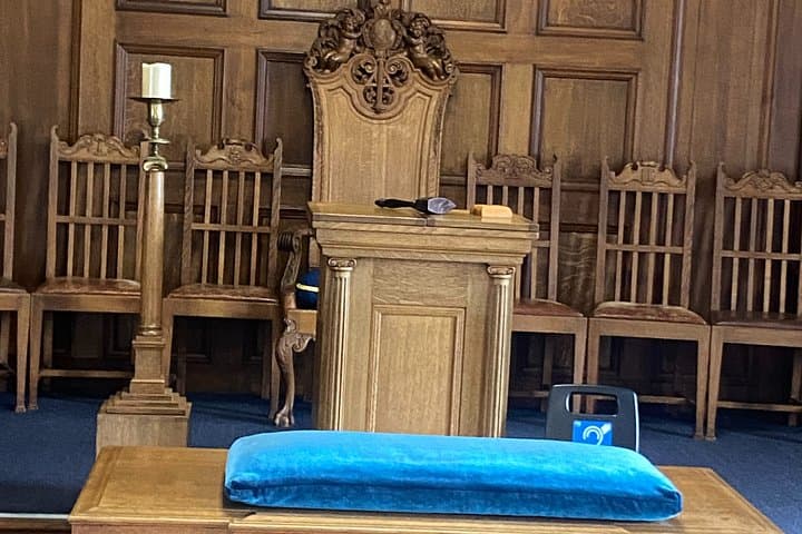 Aberdeen City Centre Walking Tour with Freemasons' Hall Visit