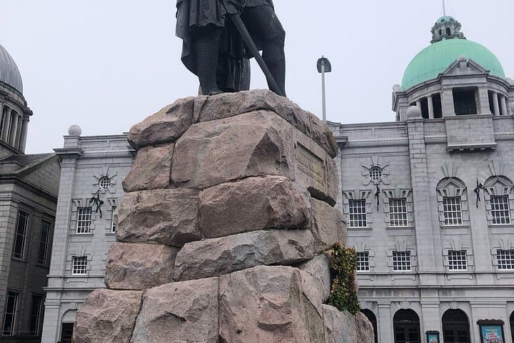 Aberdeen City Centre Walking Tour with Freemasons' Hall Visit