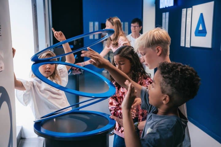 Museum of Illusions London - Reimagine Reality