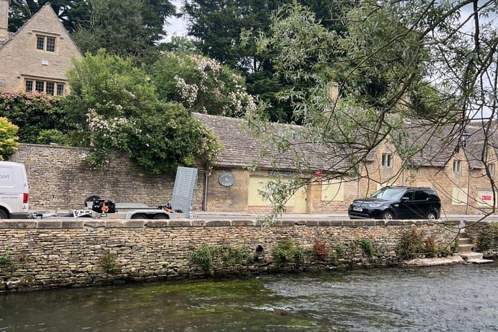 Private Cotswold Day Tour with Blue Badge Tour Guide from London