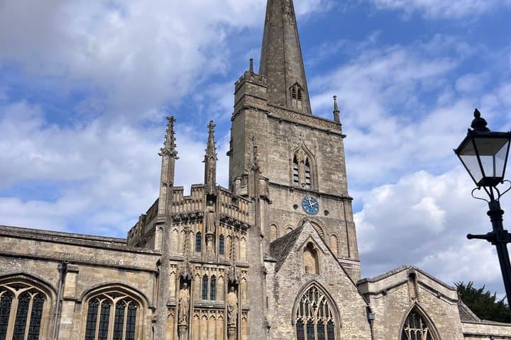 Private Cotswold Day Tour with Blue Badge Tour Guide from London