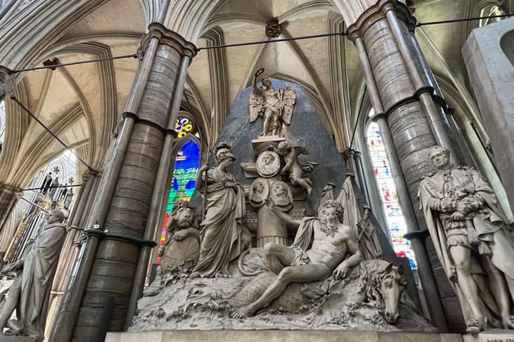 Shared Walking Tour to Westminster with Blue Badge Guide